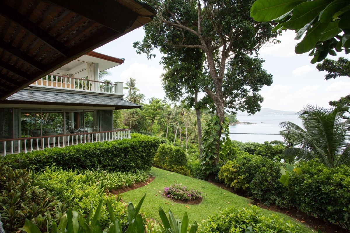 rooms-3-bedroom-ocean-front-residence