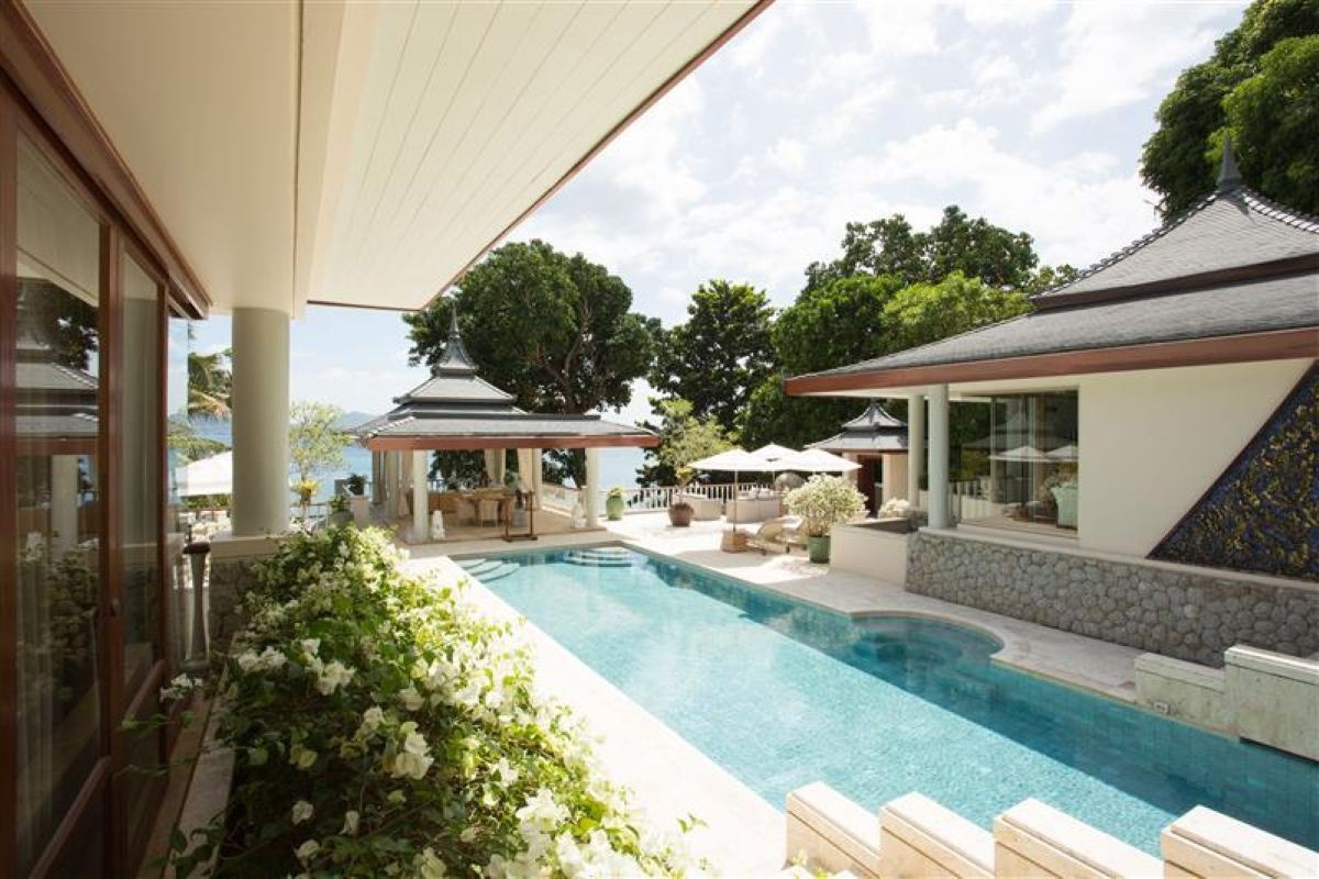 rooms-3-bedroom-ocean-front-residence