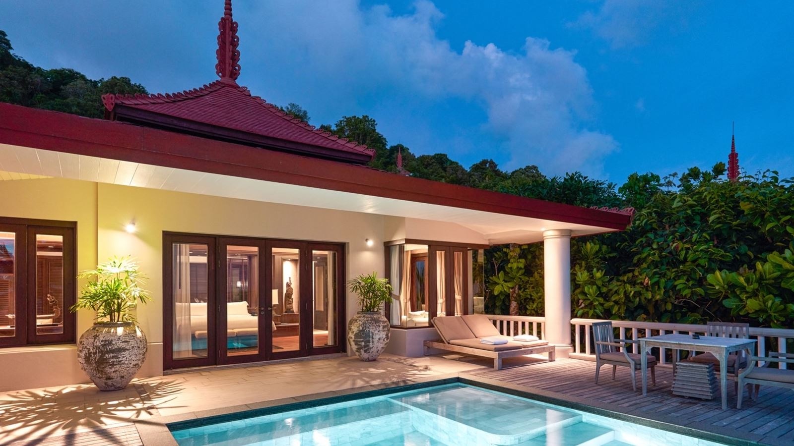 rooms-ocean-front-pool-villa