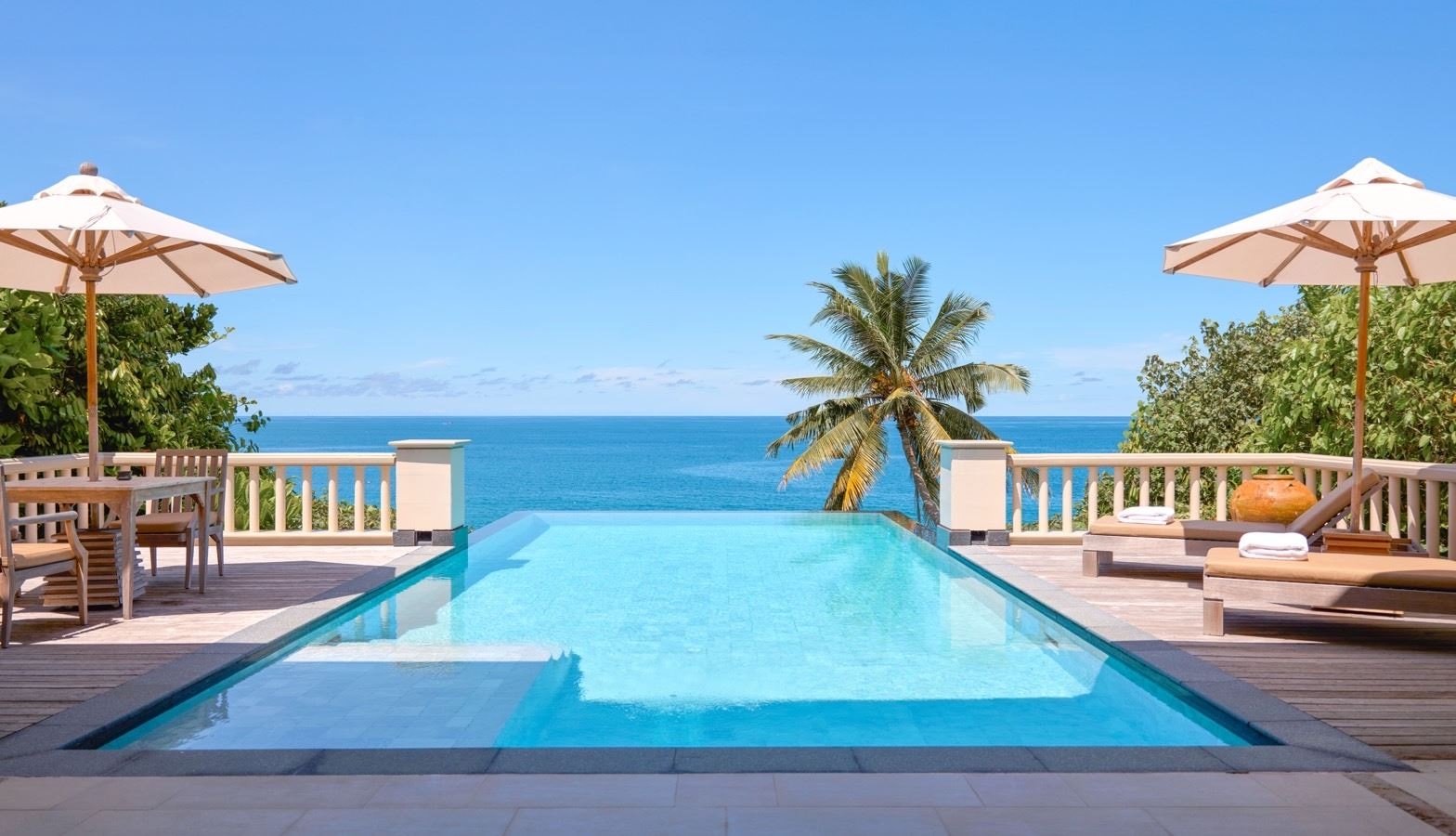 rooms-ocean-front-pool-villa