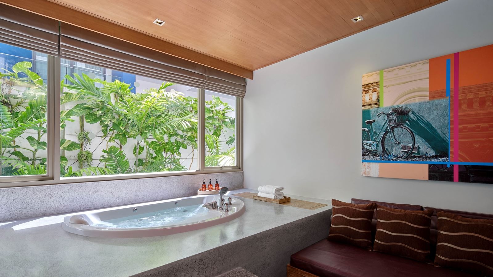 rooms-deluxe-jacuzzi