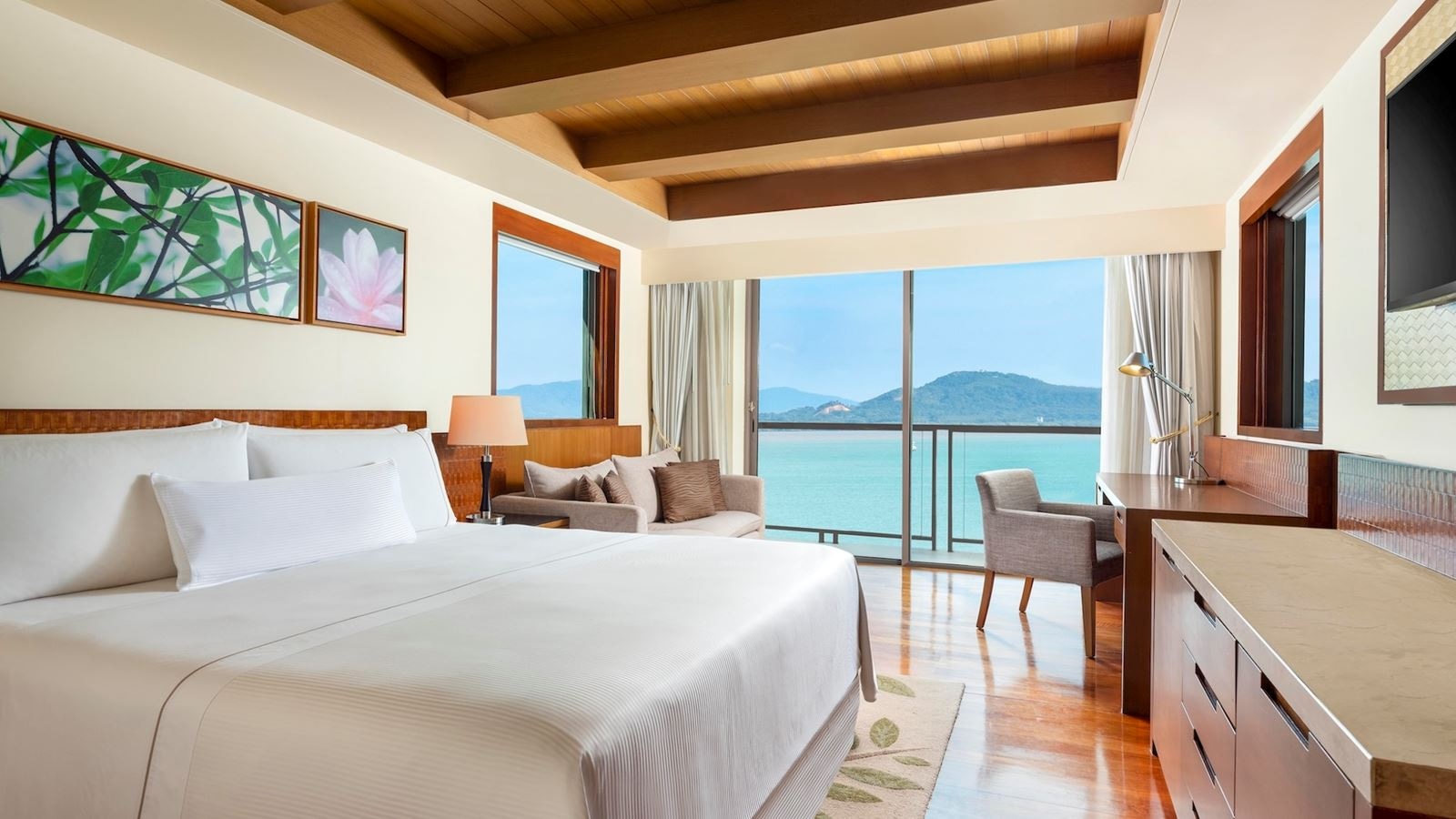 rooms-1-bedroom-sala-pool-villa-seaview