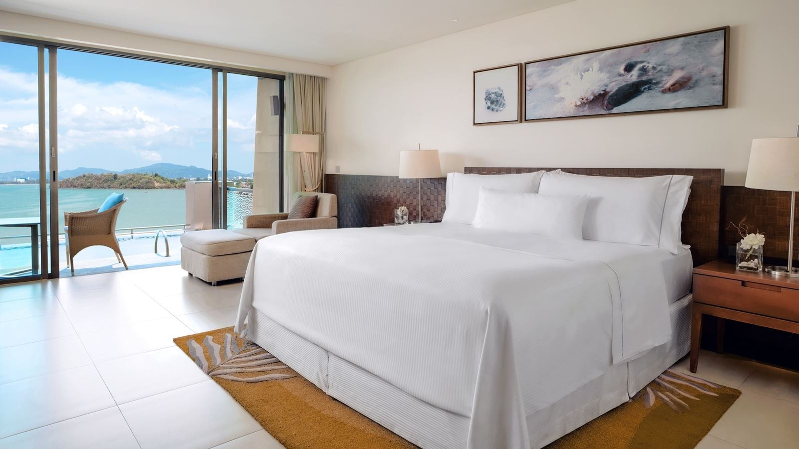 rooms-deluxe-sea-view-pool-access