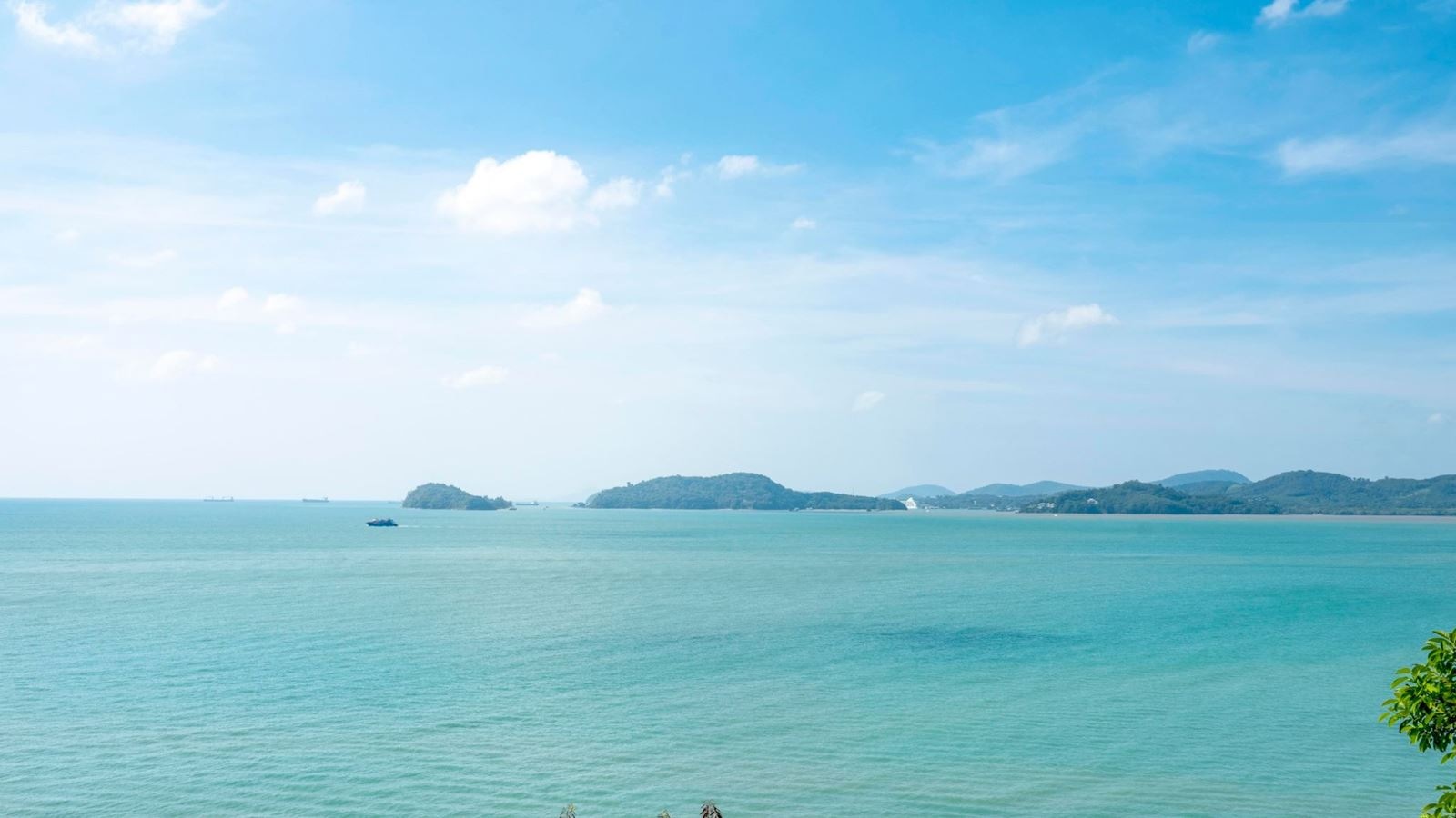 rooms-sala-pool-villa-seaview