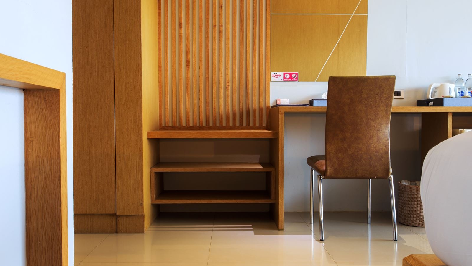 rooms-deluxe-balcony