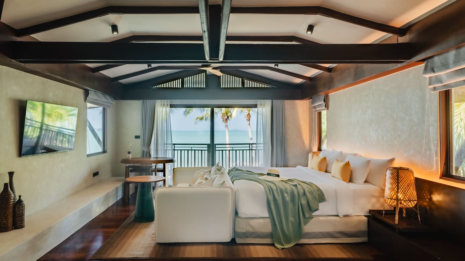 rooms-lux-5-bedroom-grand-beachfront-pool-villa