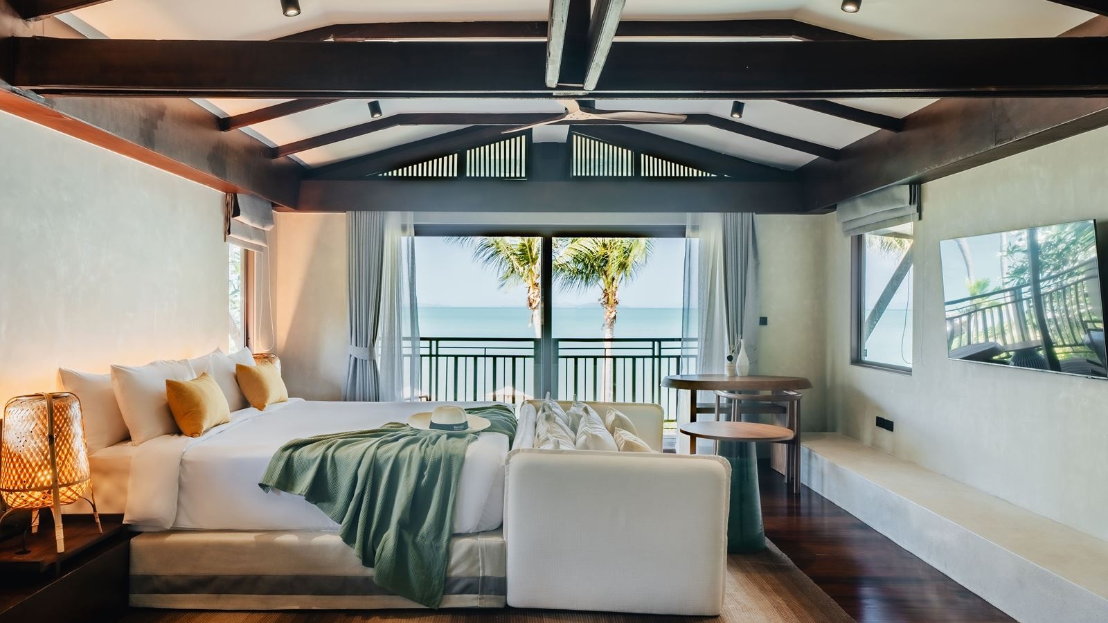 rooms-lux-5-bedroom-grand-beachfront-pool-villa