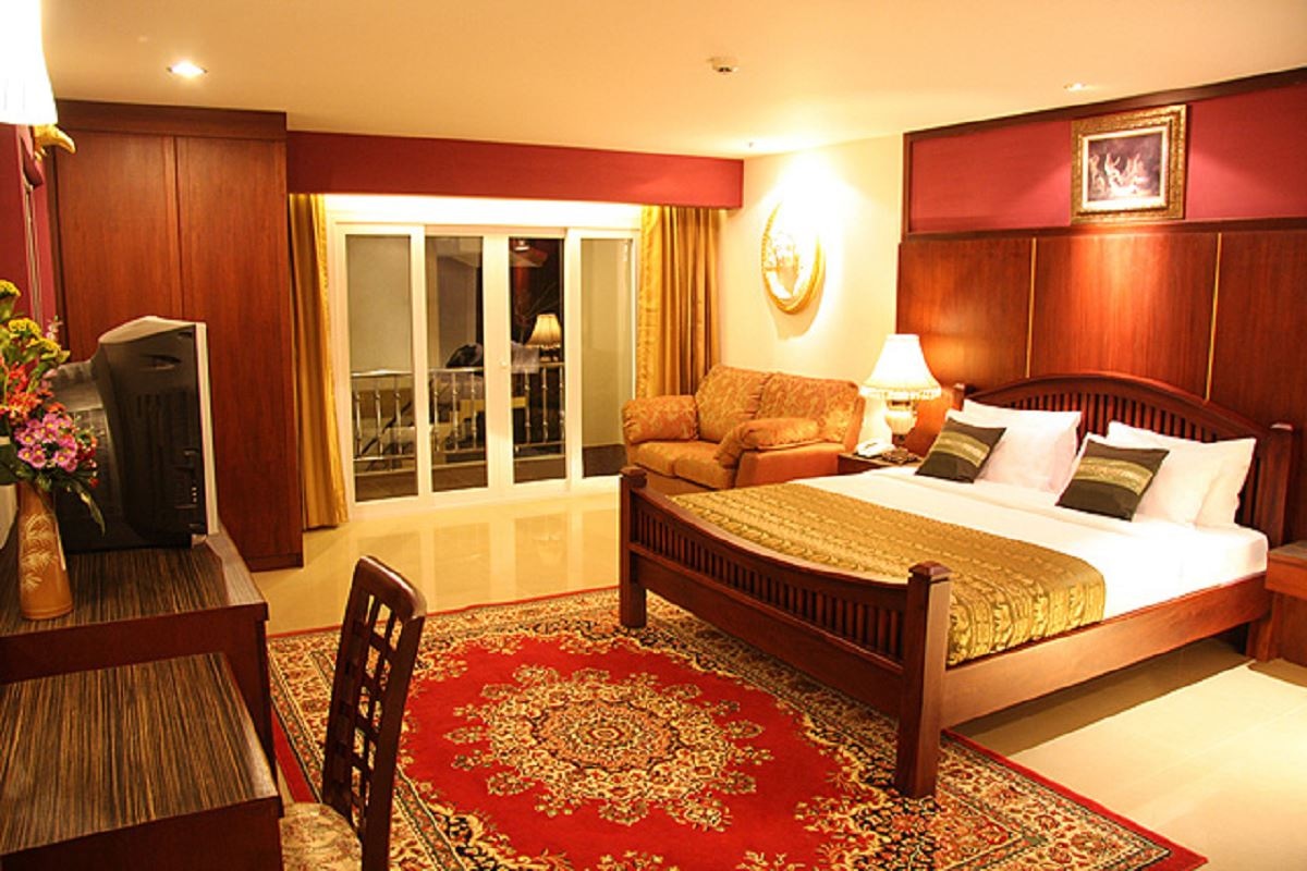 rooms-deluxe-room-double-bed-only