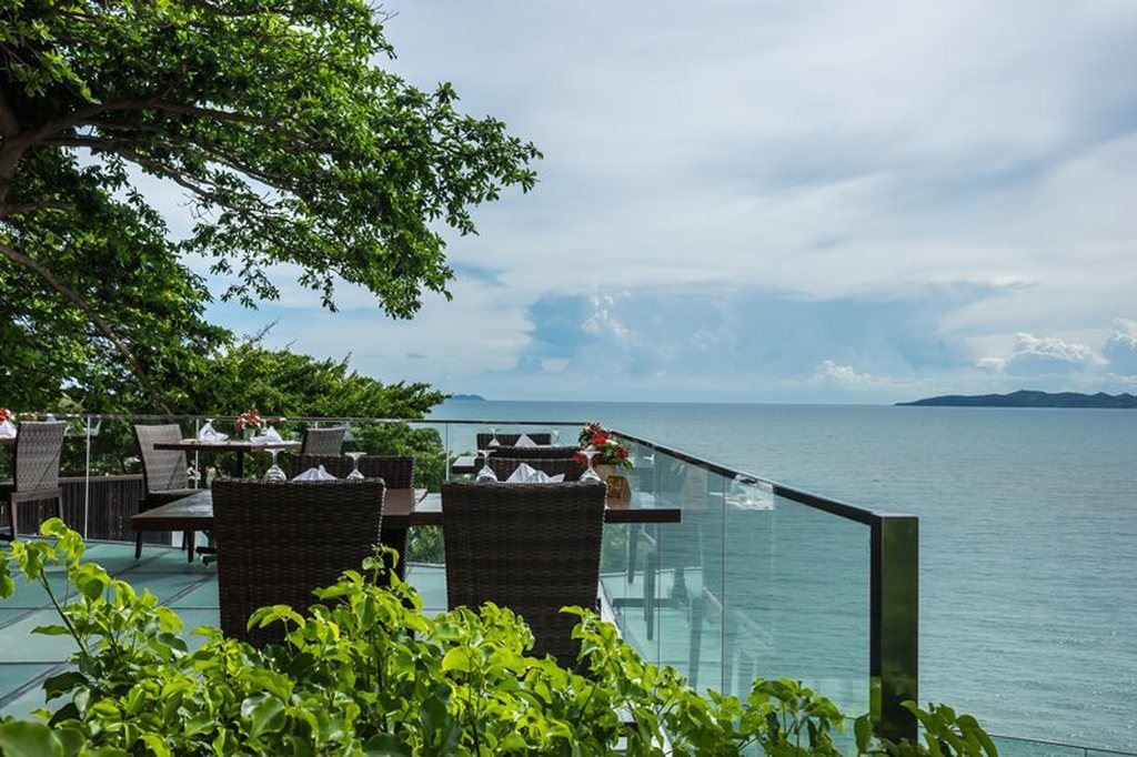 restaurants-larn-thong--authentic-thai-traditions