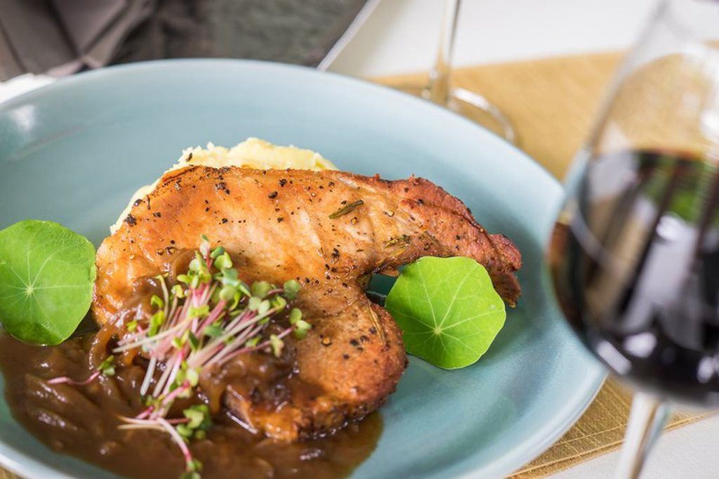 restaurants-la-ronde--pool-sensation