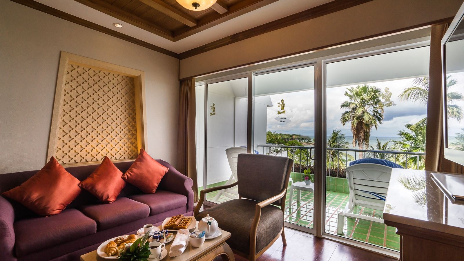 rooms-deluxe-honeymoon-suite