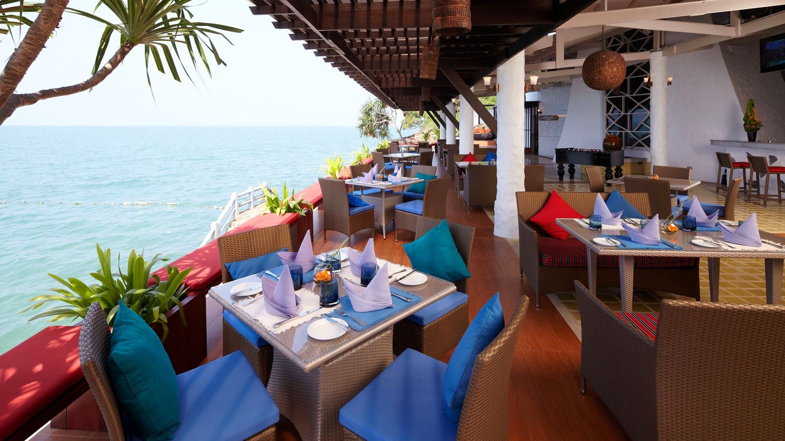 restaurants-breezeo--be-yourself-dining