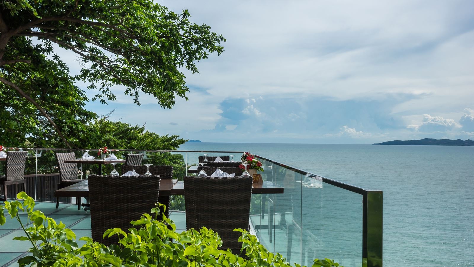 restaurants-larn-thong--authentic-thai-traditions