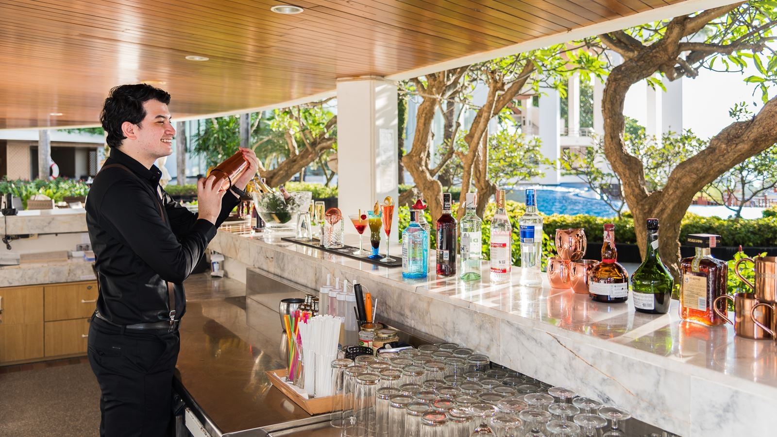 bars-the-bar-at-grand-hotel