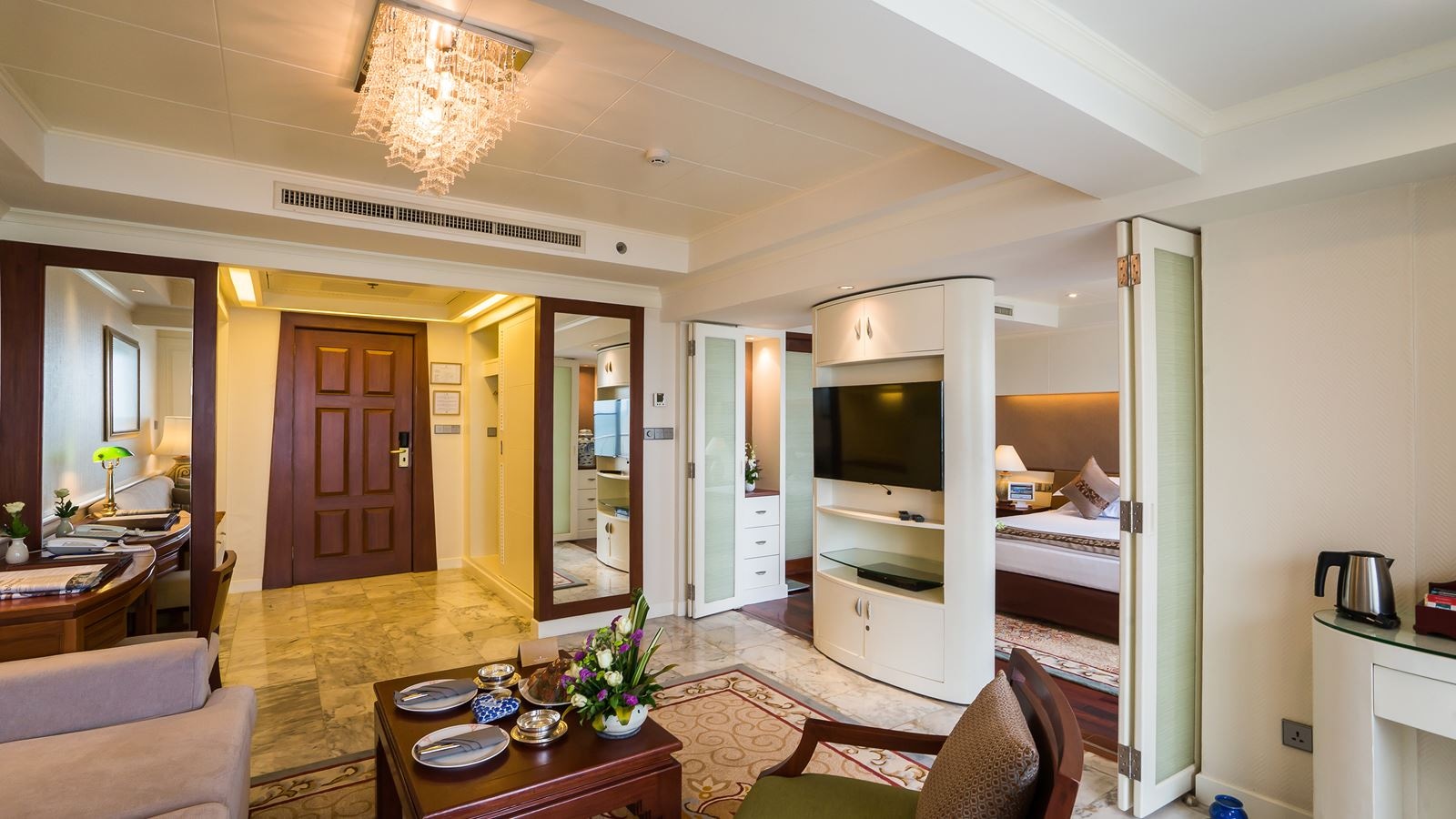 rooms-royal-wing-suite-one-bedroom