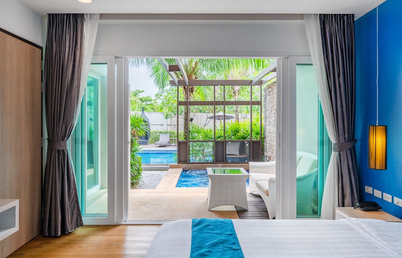 rooms-coco-pool-suite
