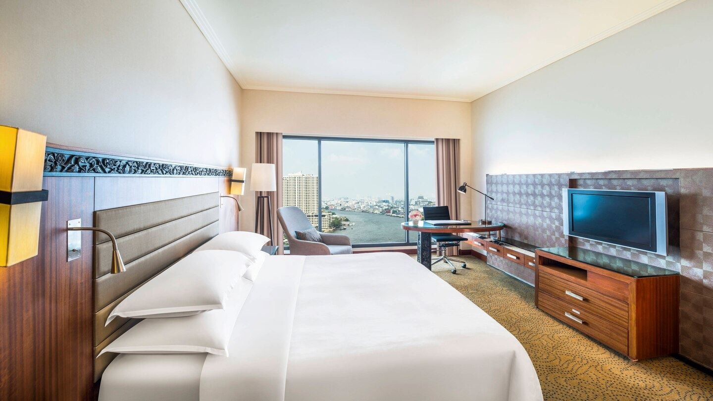 rooms-deluxe-riverview-room