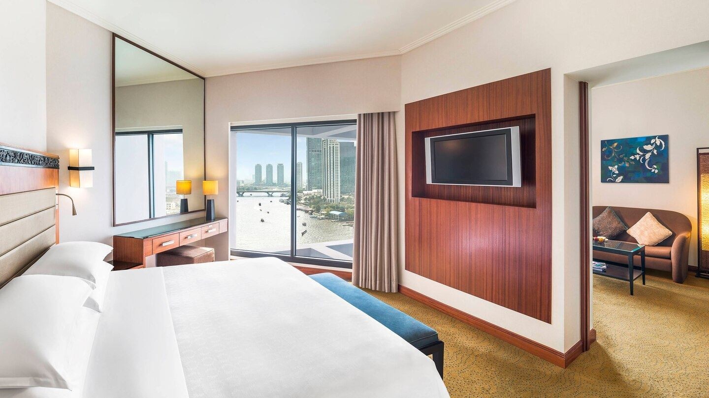 rooms-club-junior-riverview-suite