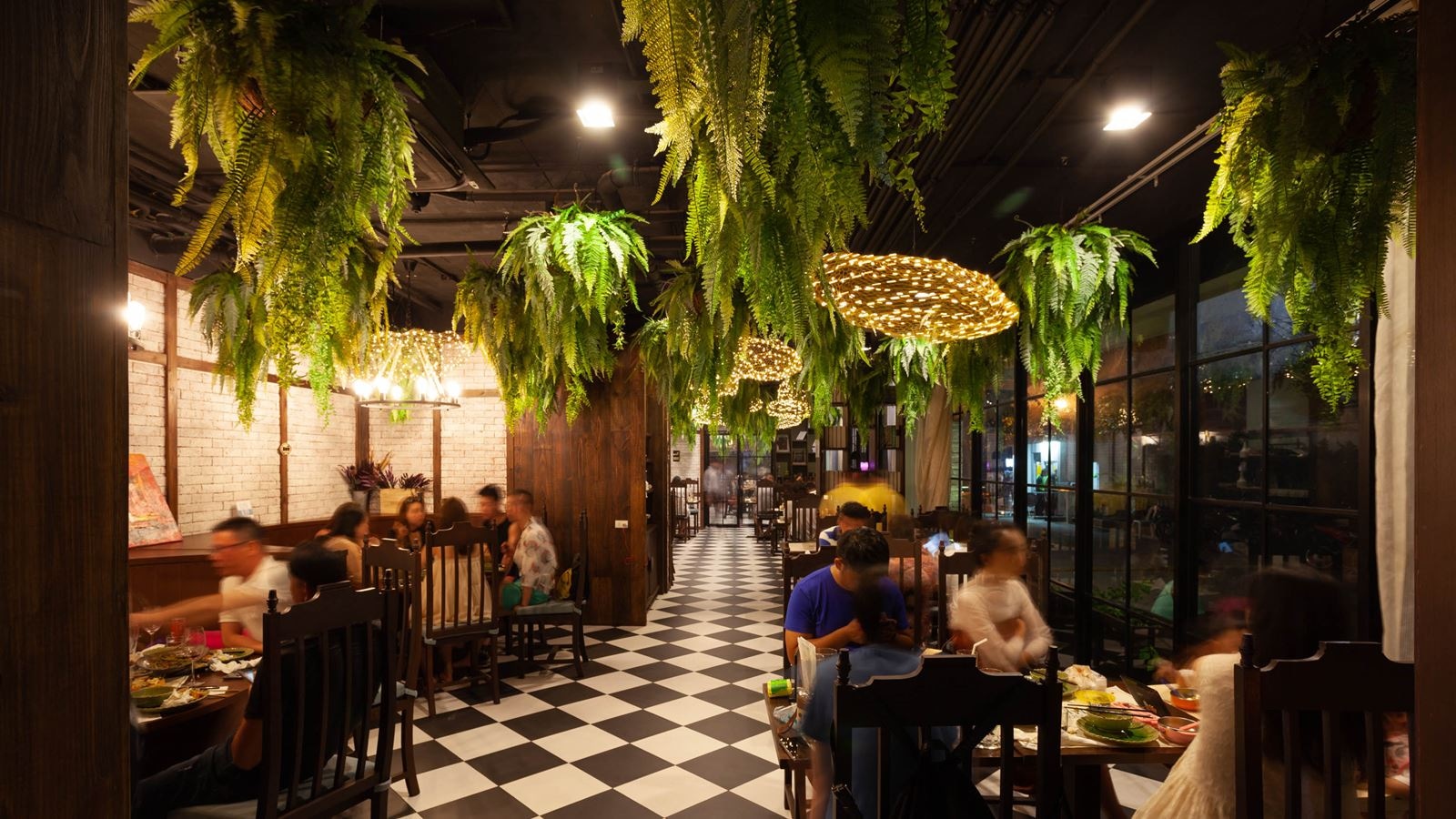 restaurants-restaurants