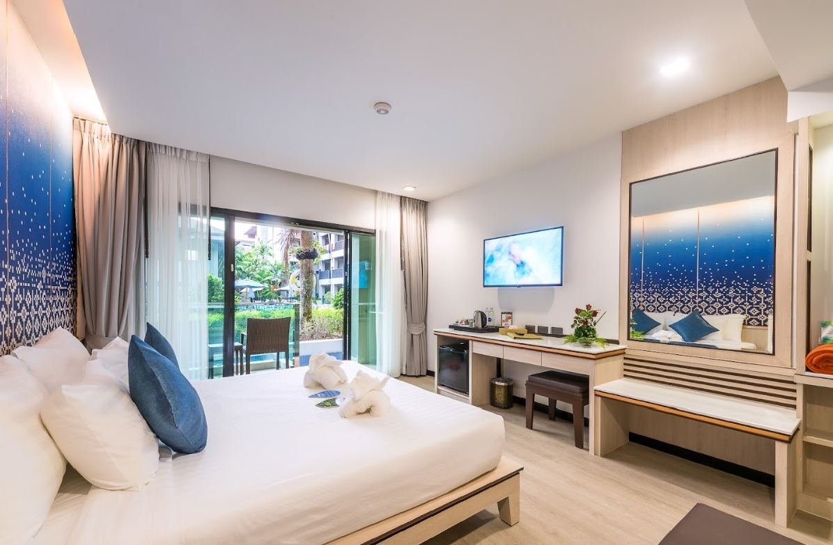 rooms-deluxe-pool-access