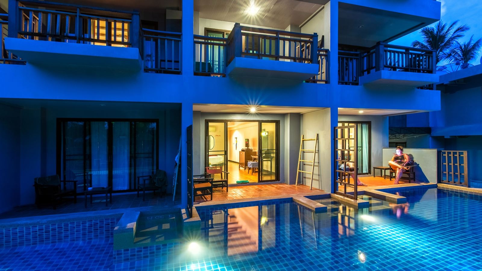 rooms-deluxe-pool-access