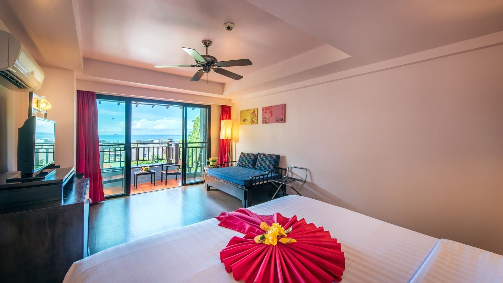 rooms-deluxe-sea-view