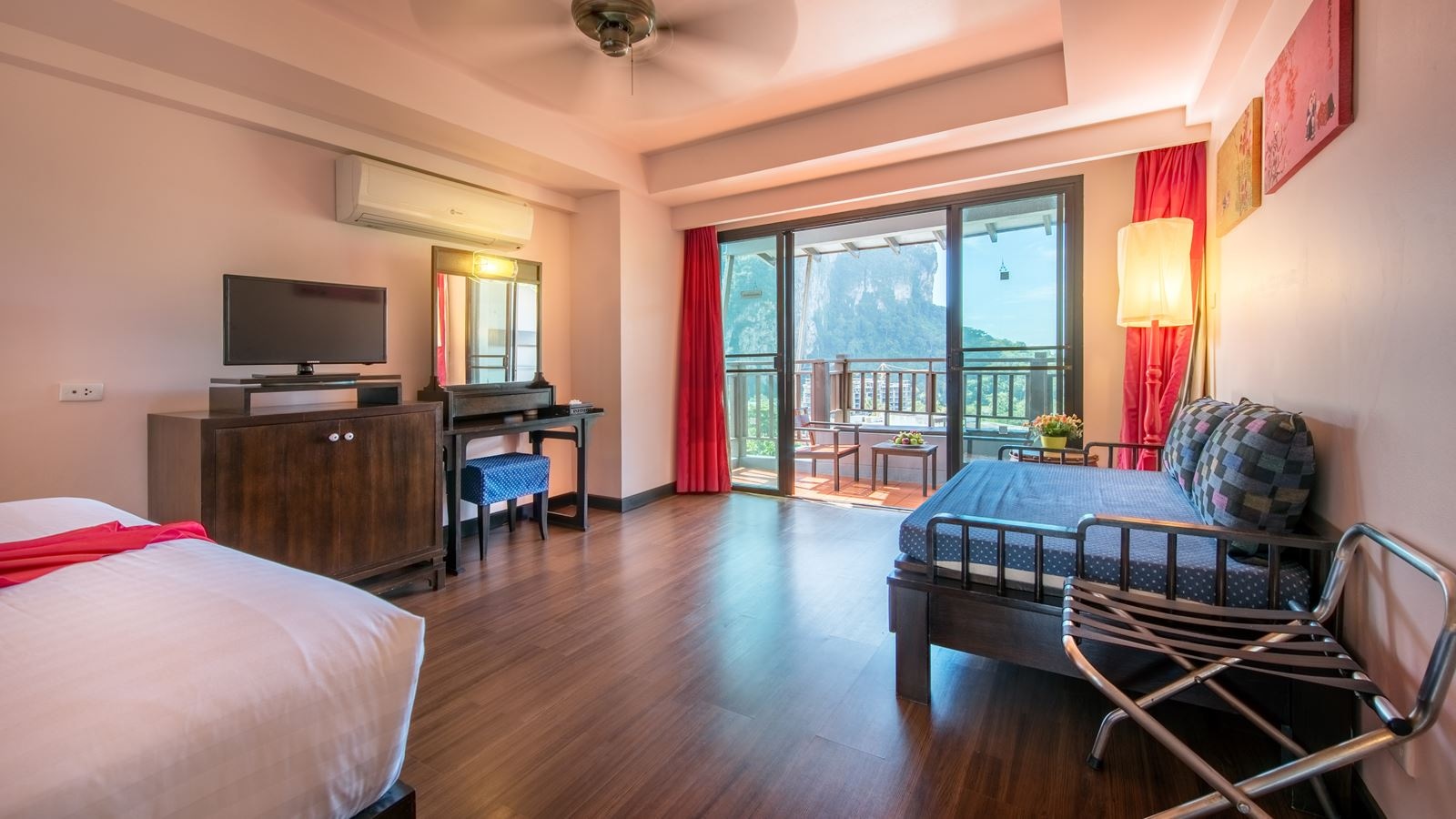 rooms-deluxe-sea-view