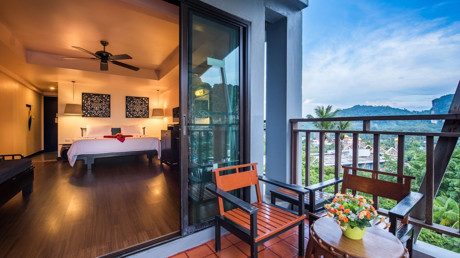 rooms-deluxe-sea-view