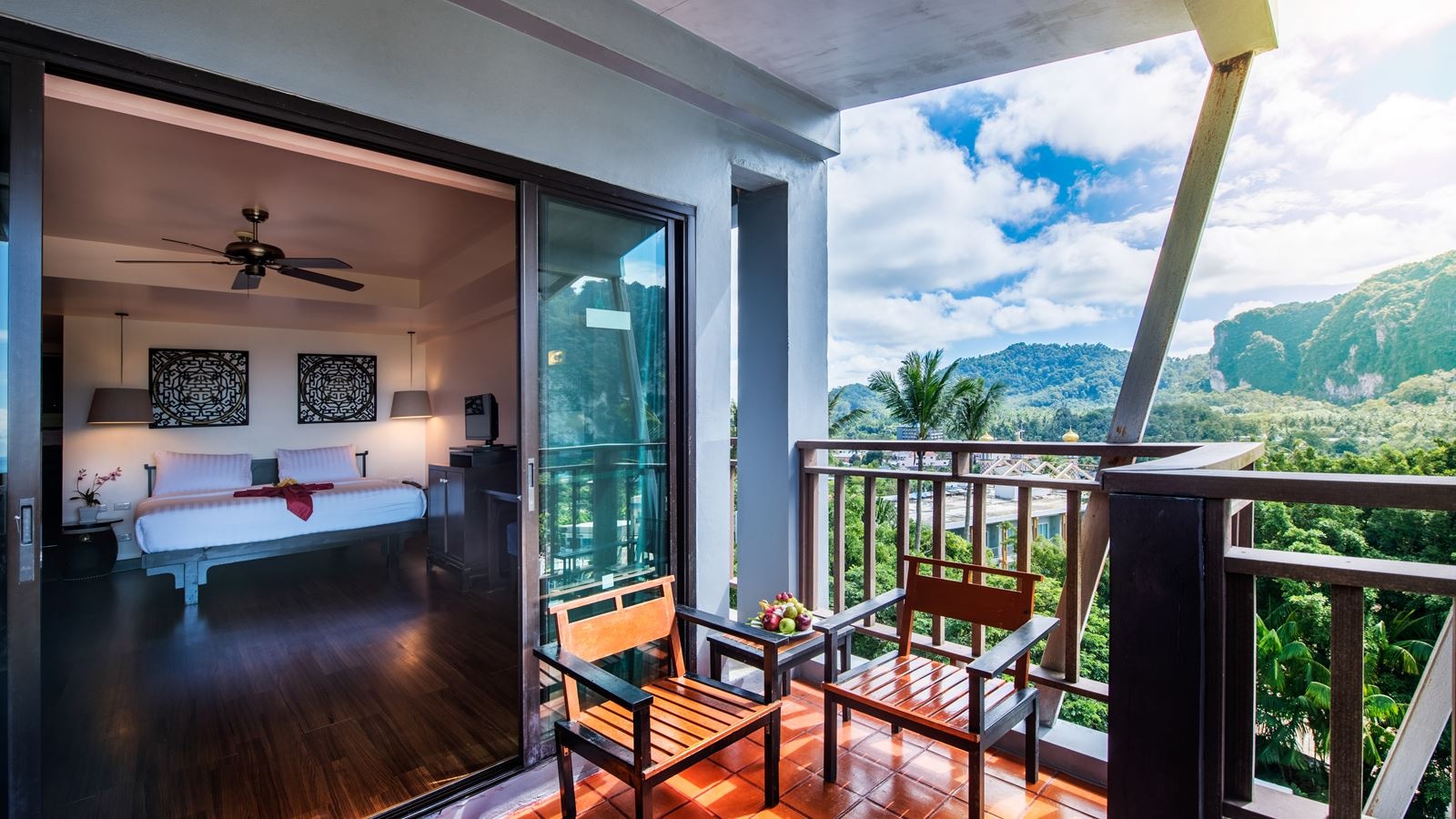 rooms-deluxe-sea-view