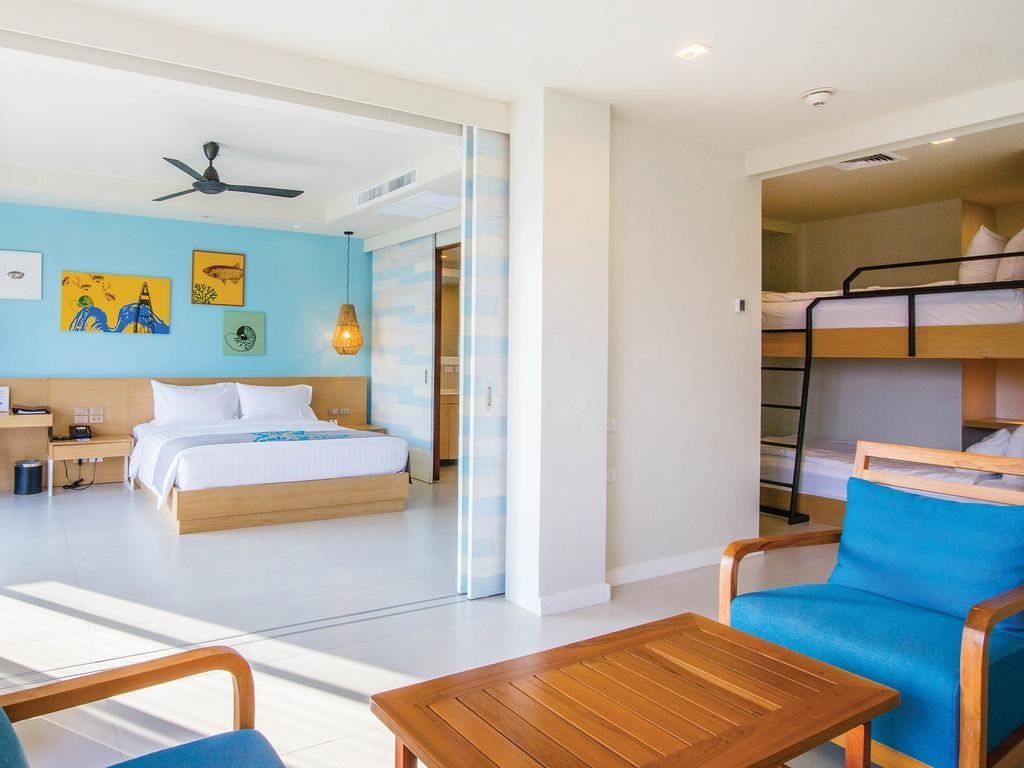 rooms-kids-suite-with-pool-view