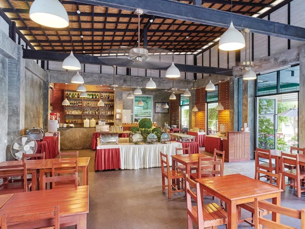 restaurants-kata-lucy-villa