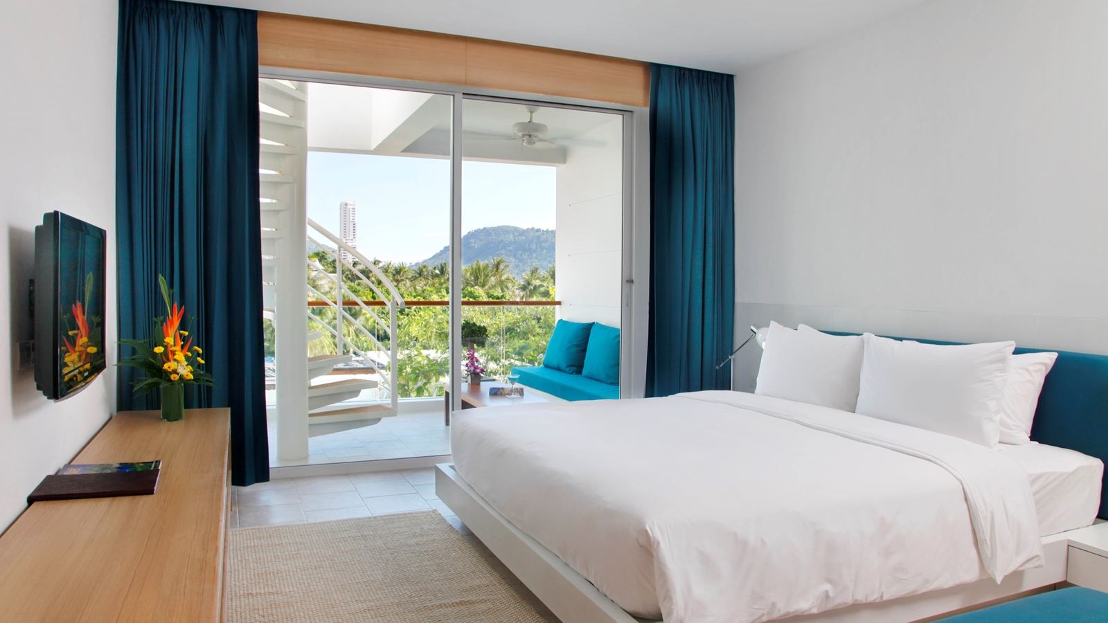 rooms-moonlight-deluxe-room