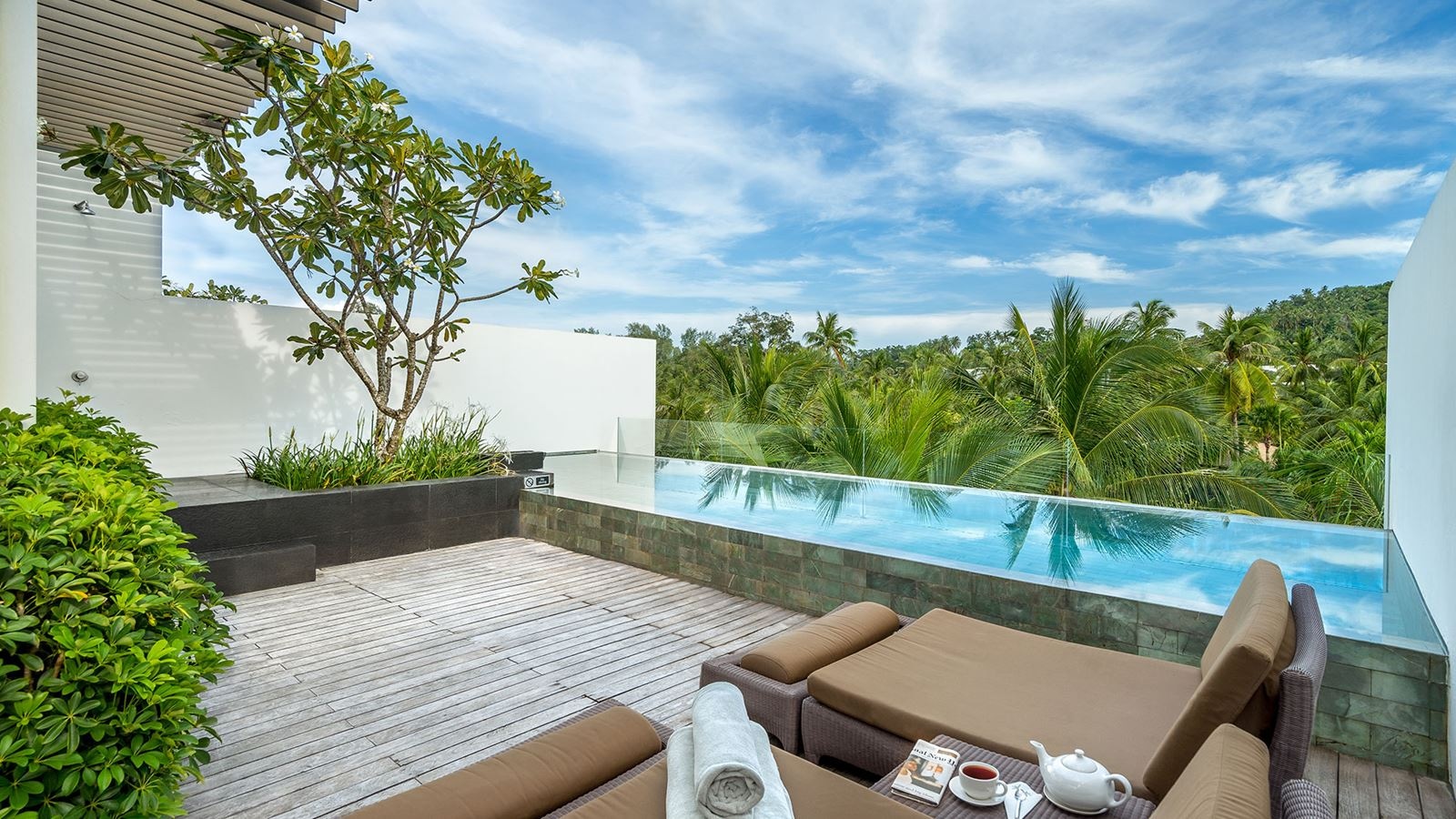 rooms-1-bedroom-penthouse-loft