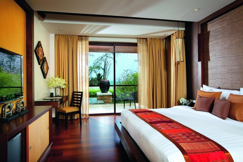 rooms-seaview-pool-suite-1-bedroom