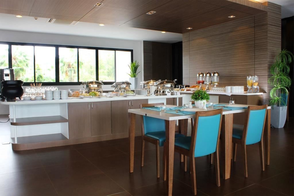 restaurants-restaurant