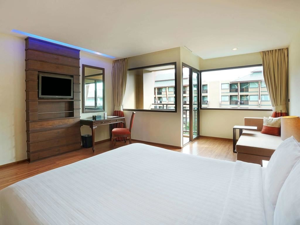 rooms-superior-pool-view