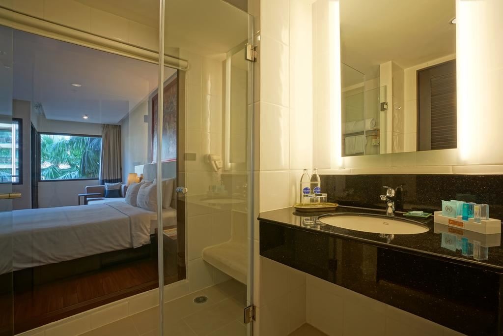 rooms-superior-pool-view