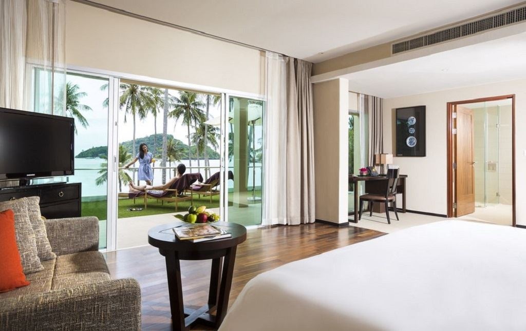 rooms-grand-andaman-sea-view-terace