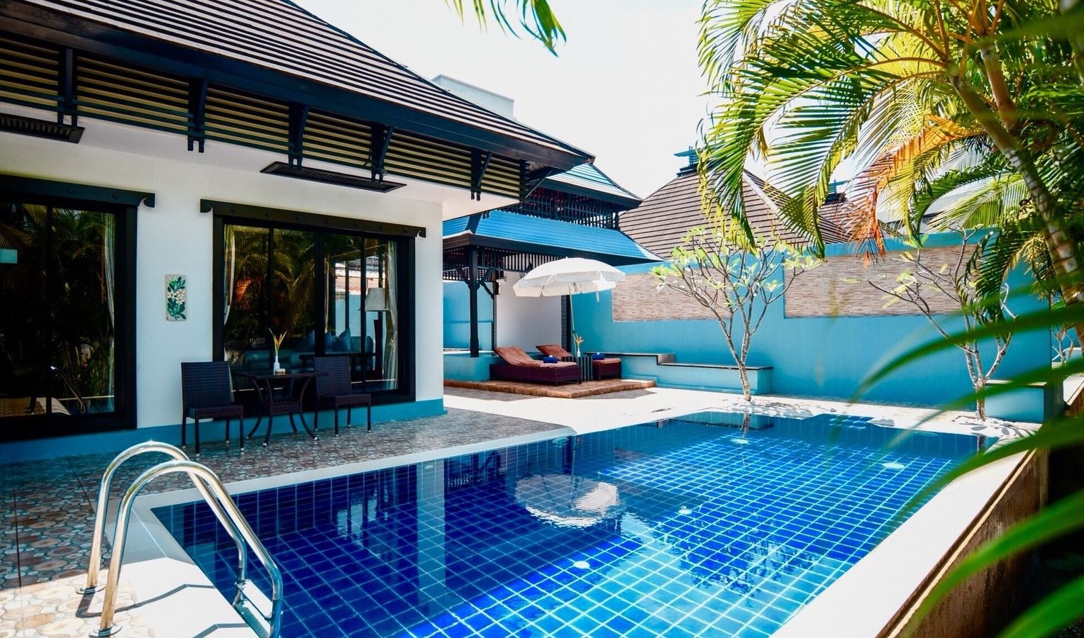 rooms-pool-villa