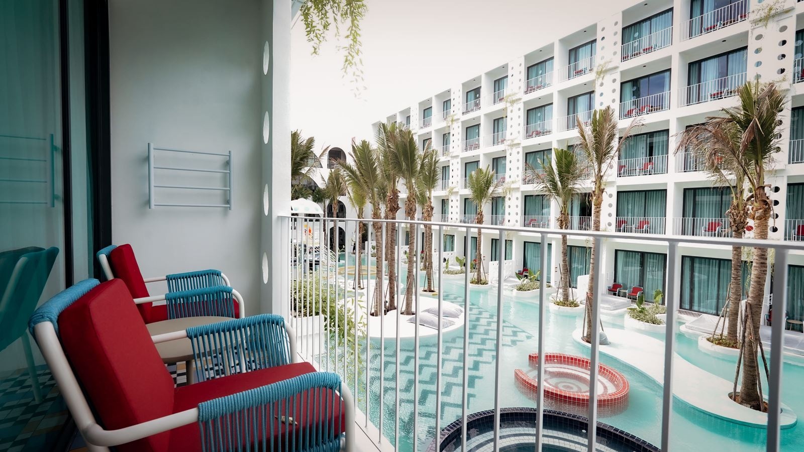 rooms-superior-pool-view