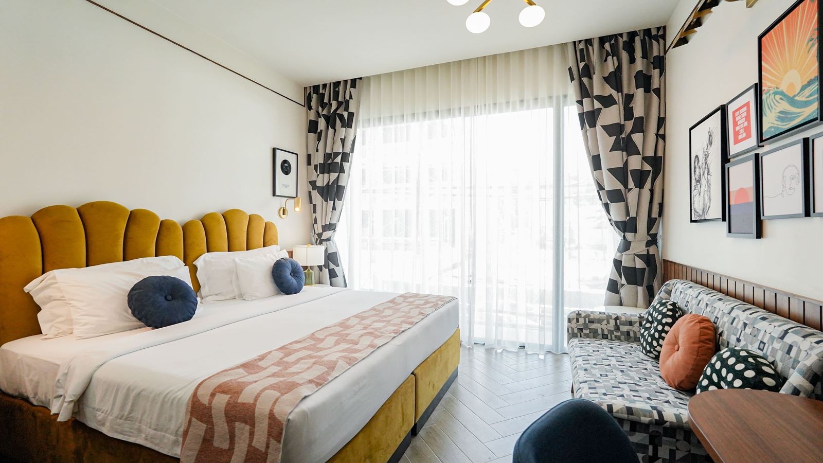 rooms-superior-pool-view