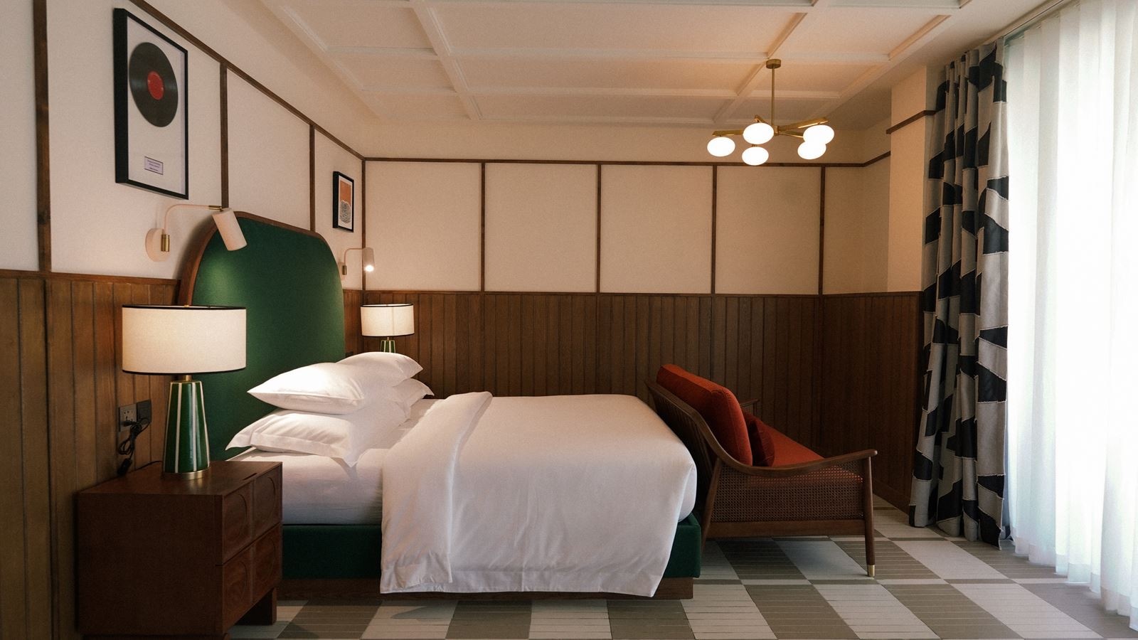 rooms-signature-quad-room