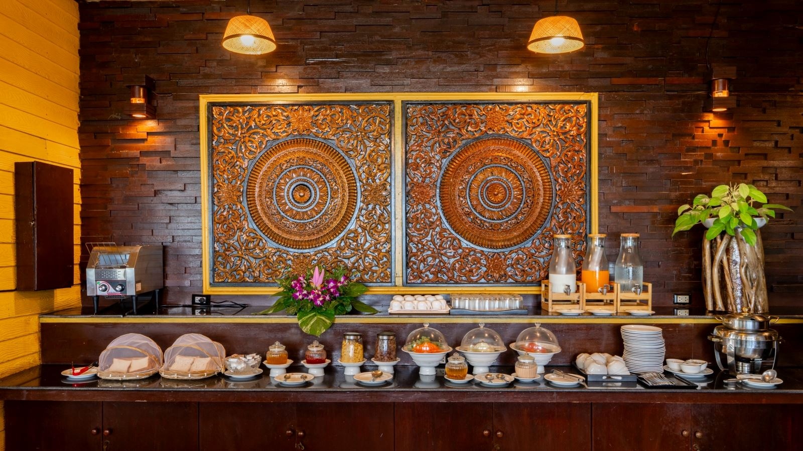 restaurants-the-jungle-restaurant