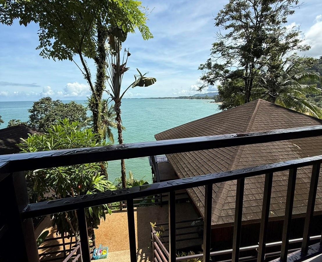 rooms-deluxe-seaview