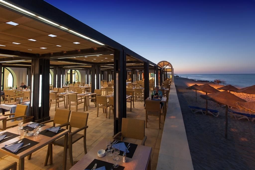 restaurants-beach-bar