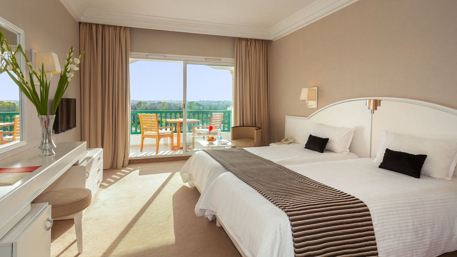 rooms-triple-standard-room