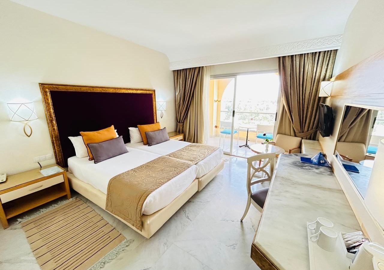 rooms-room-double-garden-view