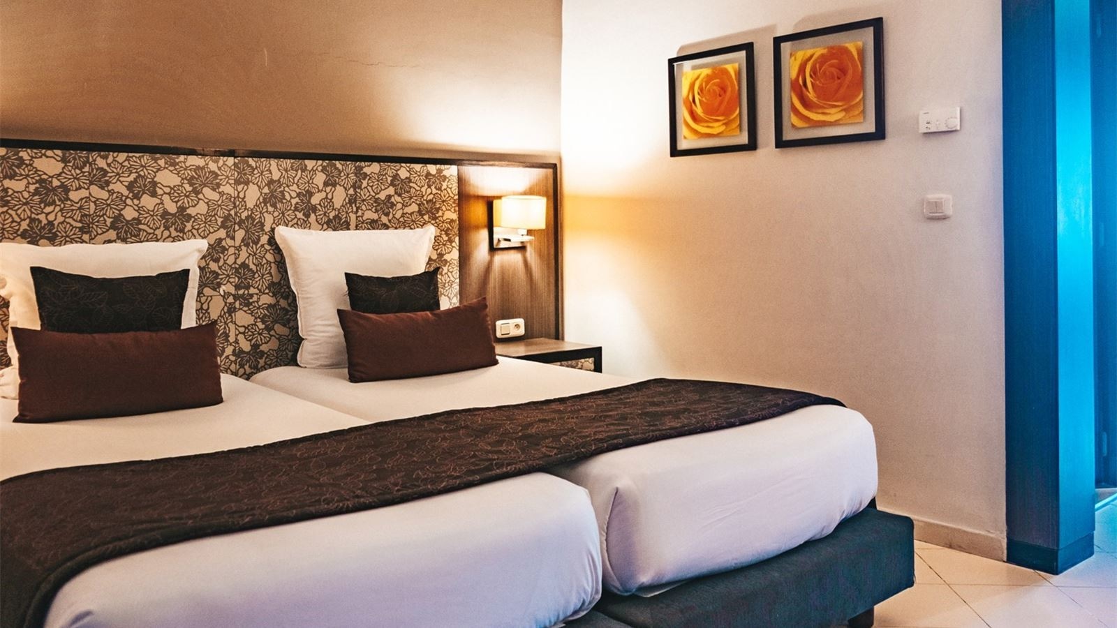 rooms-room-quadruple-garden-view