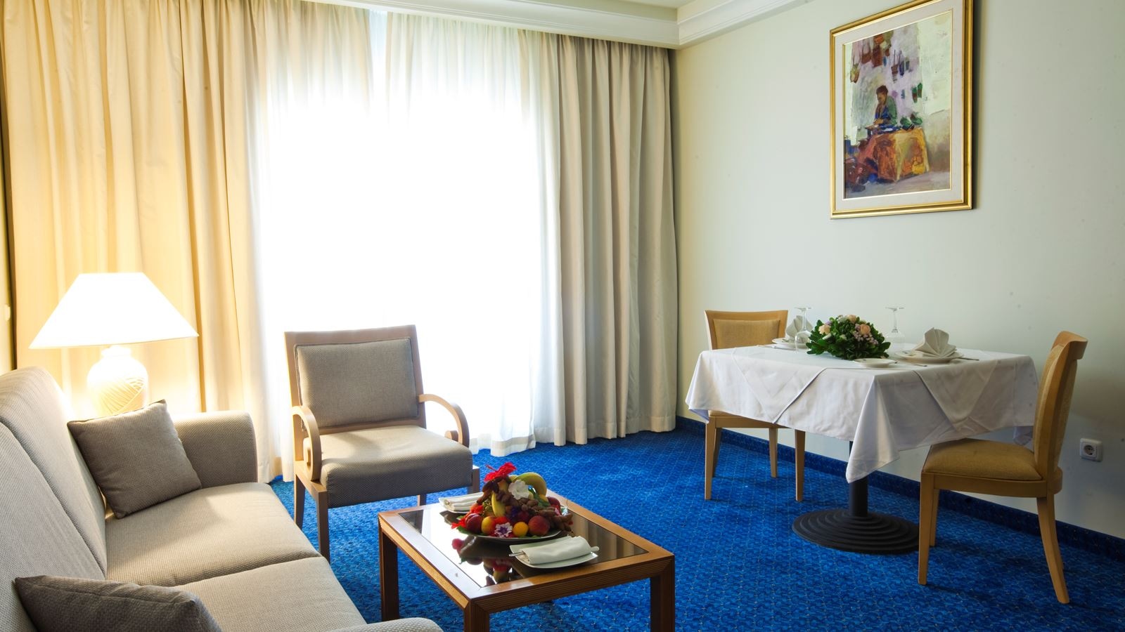 rooms-suite-junior-balcony-or-terrace