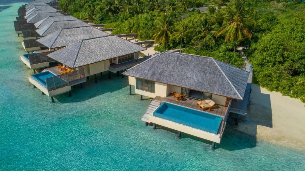 rooms-deluxe-lagoon-pool-villa